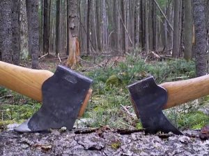 Felling axes & crosscut saws