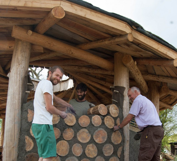 A free build camp in action