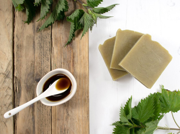 How to make your own shampoo bar : neem and nettle