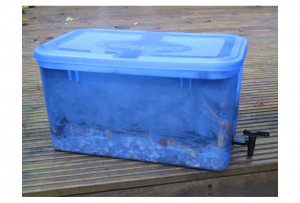 DIY wormery design - how to make a simple wormery from wooden or plastic boxes